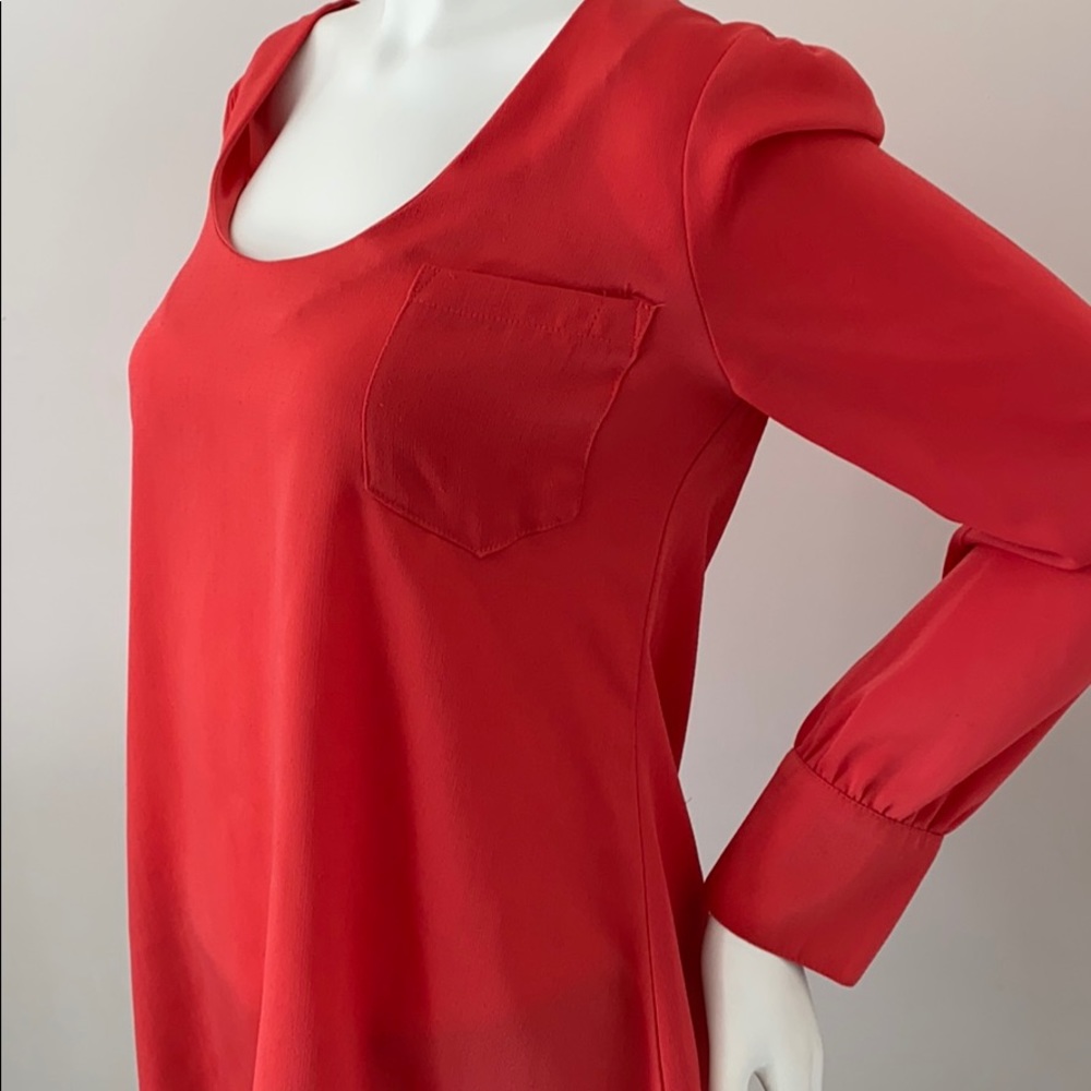 Red blouse - Picture 2 of 5
